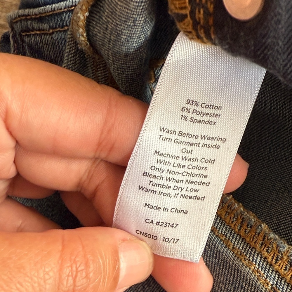 Talbots Classic Blue Women's Capri Jeans size 10P - Picture 8 of 10